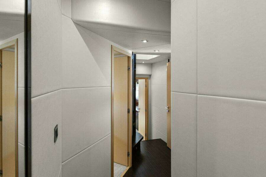 2013 Sunseeker 73 Manhattan