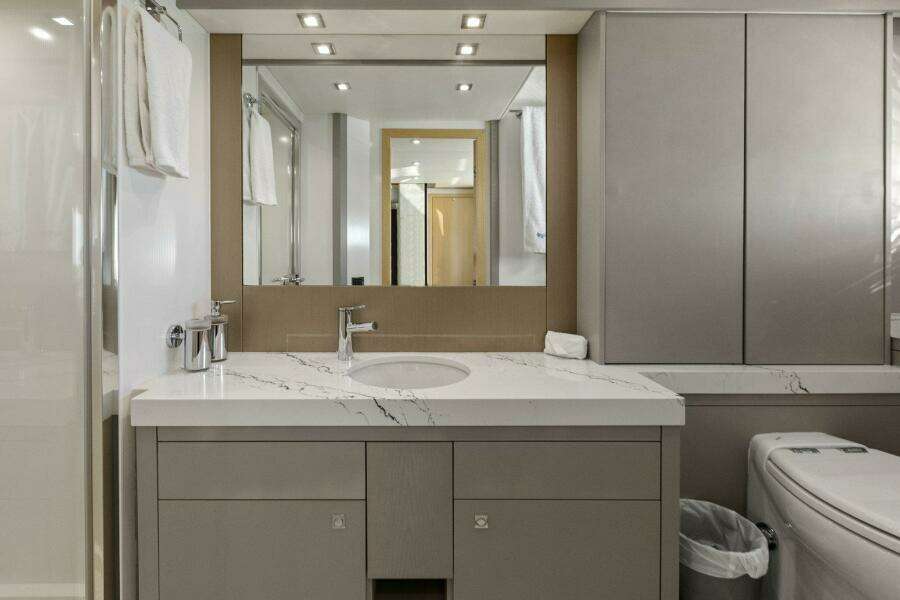 2013 Sunseeker 73 Manhattan