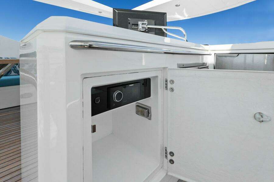 2013 Sunseeker 73 Manhattan