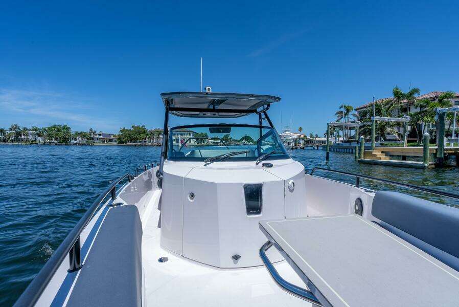 2022 Axopar 28 T-Top Brabus