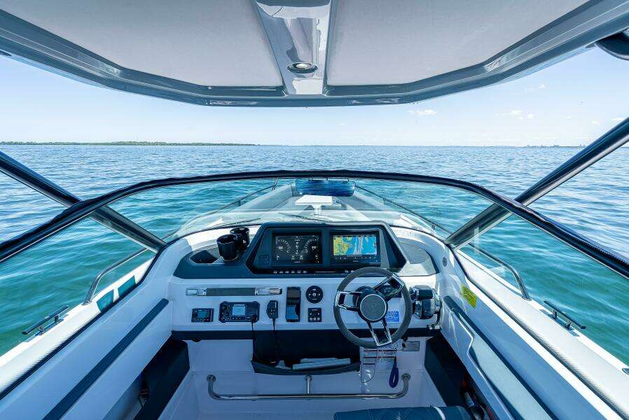 2022 Axopar 28 T-Top Brabus