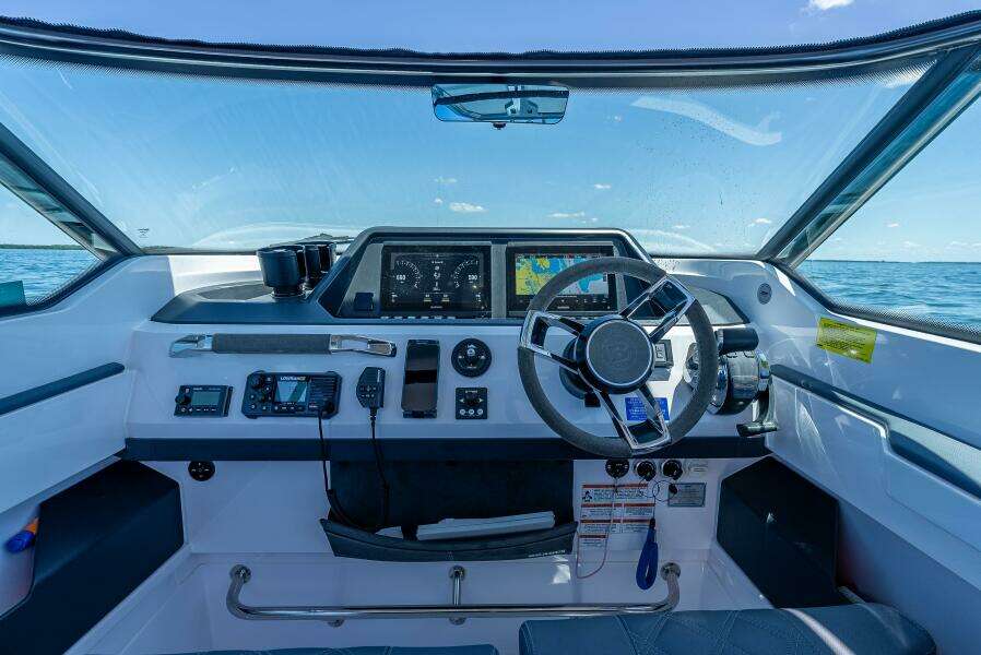 2022 Axopar 28 T-Top Brabus