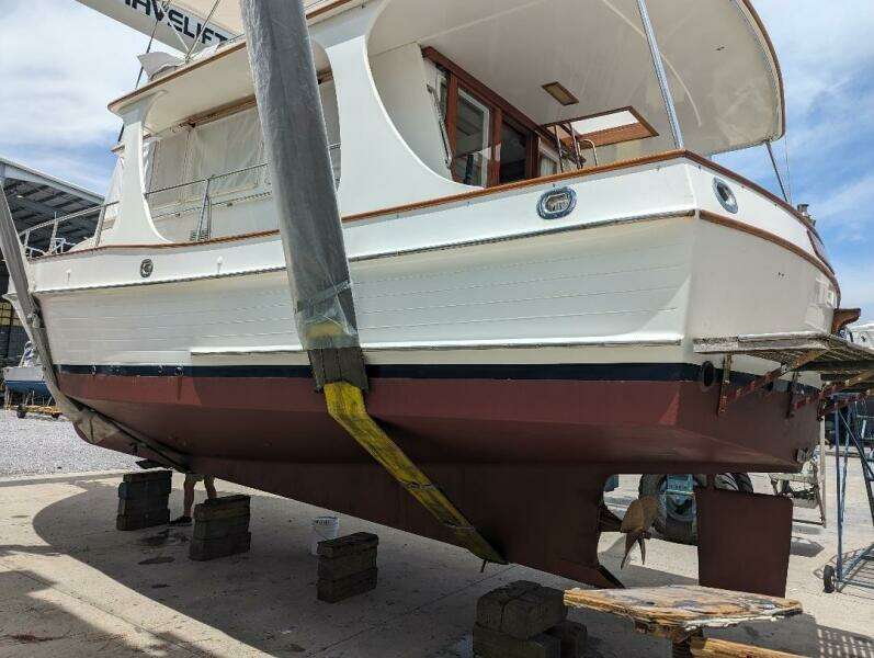 36' Grand Banks hauled out2