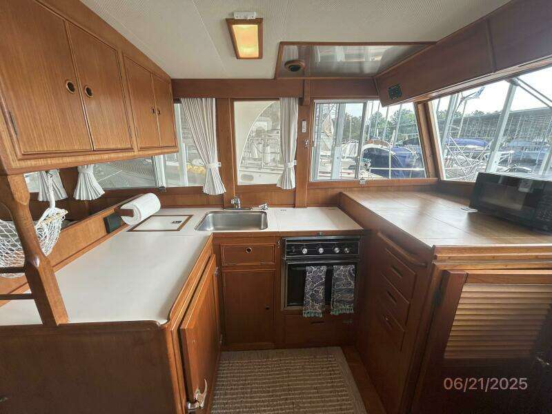36' Grand Banks galley3