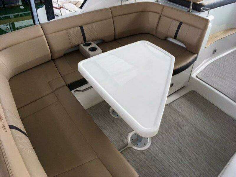 2016 Sea Ray 350 Sundancer