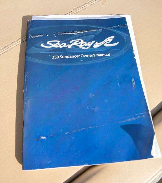 2016 Sea Ray 350 Sundancer