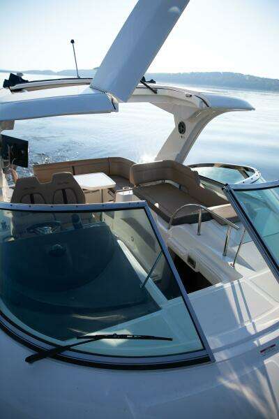 2016 Sea Ray 350 Sundancer