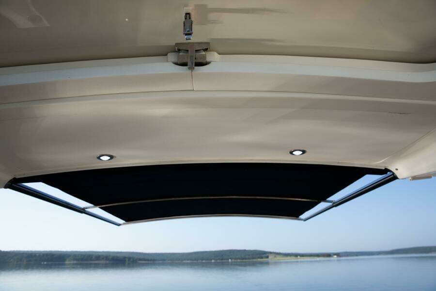 2016 Sea Ray 350 Sundancer