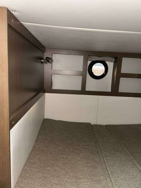 2016 Sea Ray 350 Sundancer