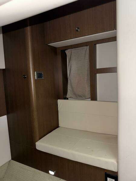 2016 Sea Ray 350 Sundancer