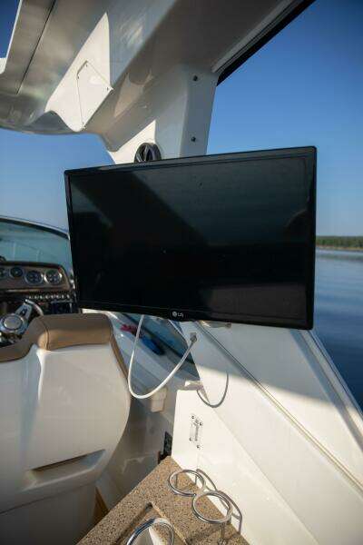 2016 Sea Ray 350 Sundancer