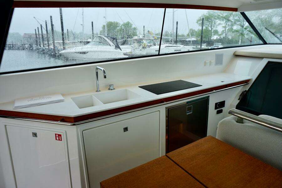 2023 Delta Powerboats 33 Coupe London Calling galley