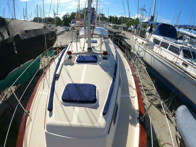 1999 Island Packet 45