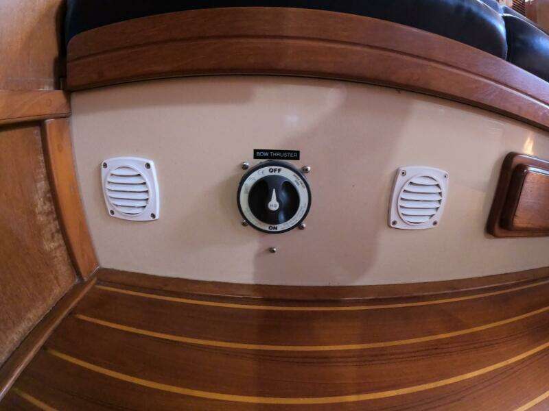 1999 Island Packet 45