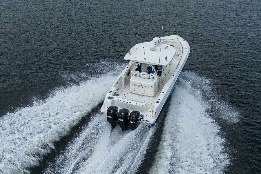 2011 Boston Whaler 370 Outrage