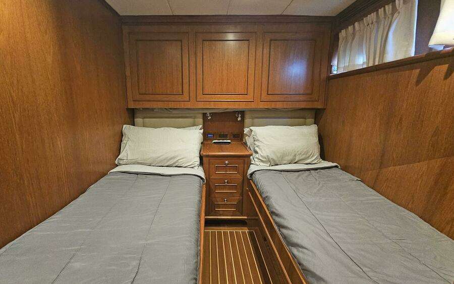2012 Outer Reef Yachts 700 MY