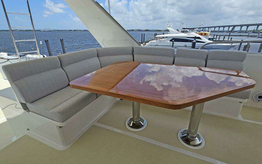 2012 Outer Reef Yachts 700 MY