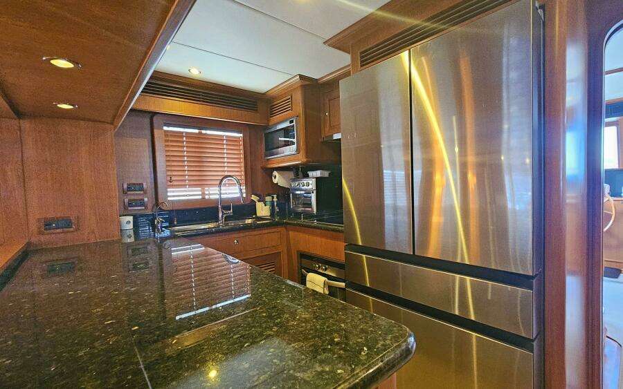 2012 Outer Reef Yachts 700 MY