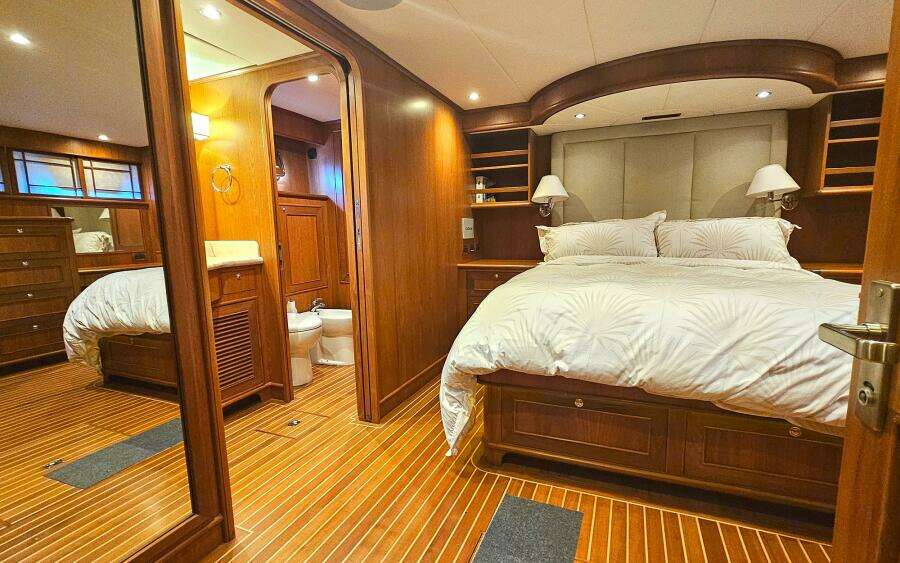 2012 Outer Reef Yachts 700 MY