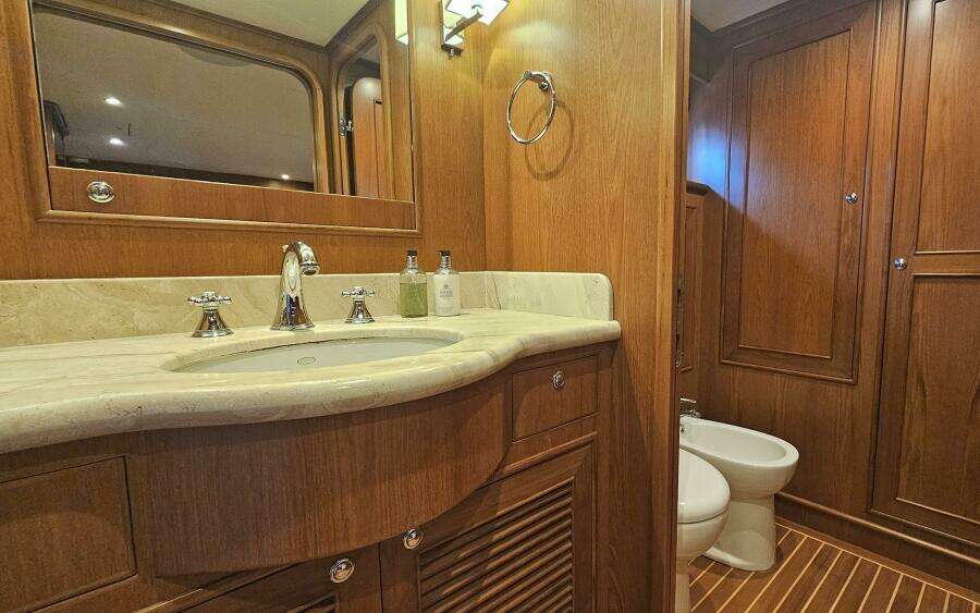 2012 Outer Reef Yachts 700 MY