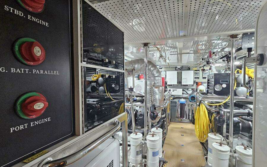 2012 Outer Reef Yachts 700 MY