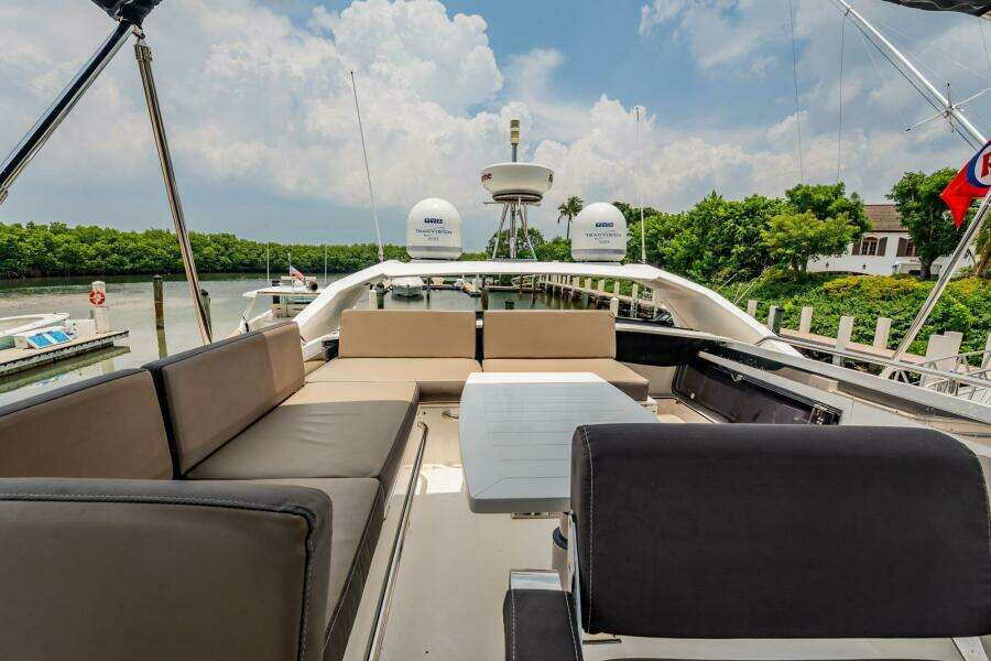 2017 Galeon 510 Skybridge