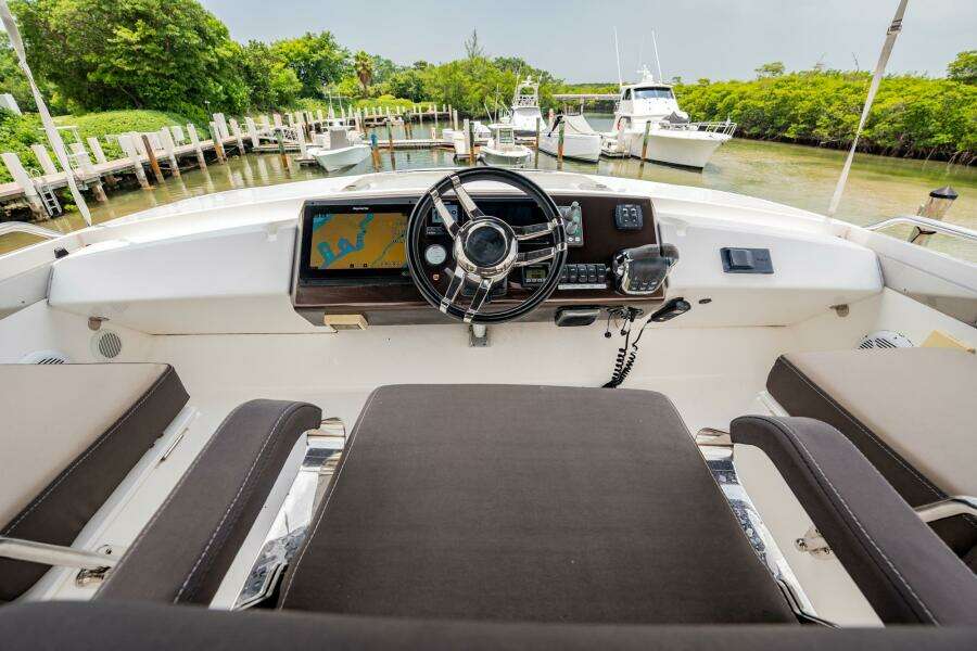 2017 Galeon 510 Skybridge