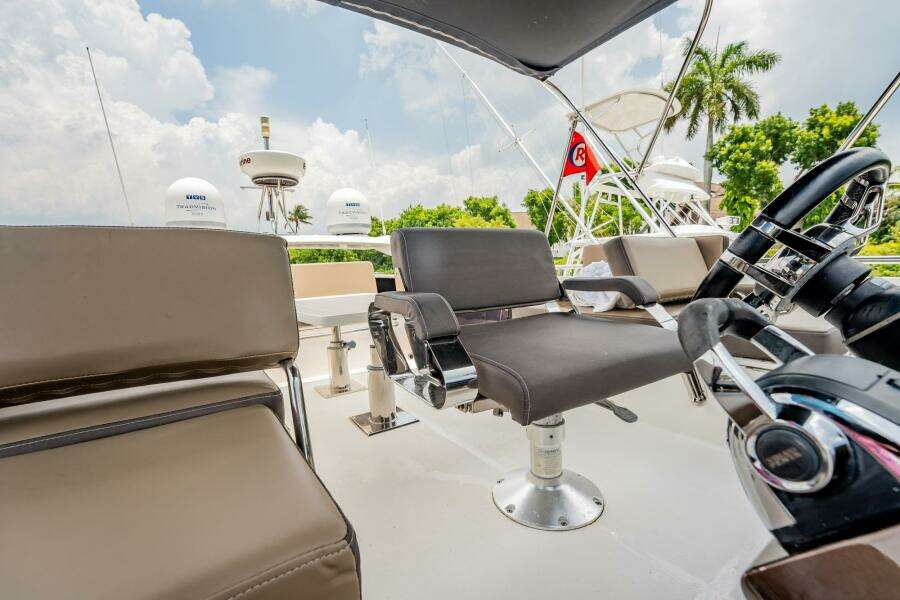 2017 Galeon 510 Skybridge