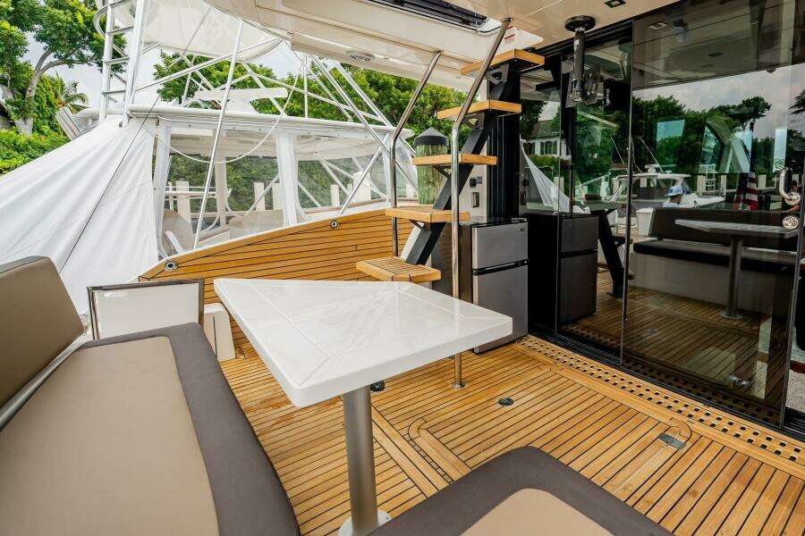 2017 Galeon 510 Skybridge