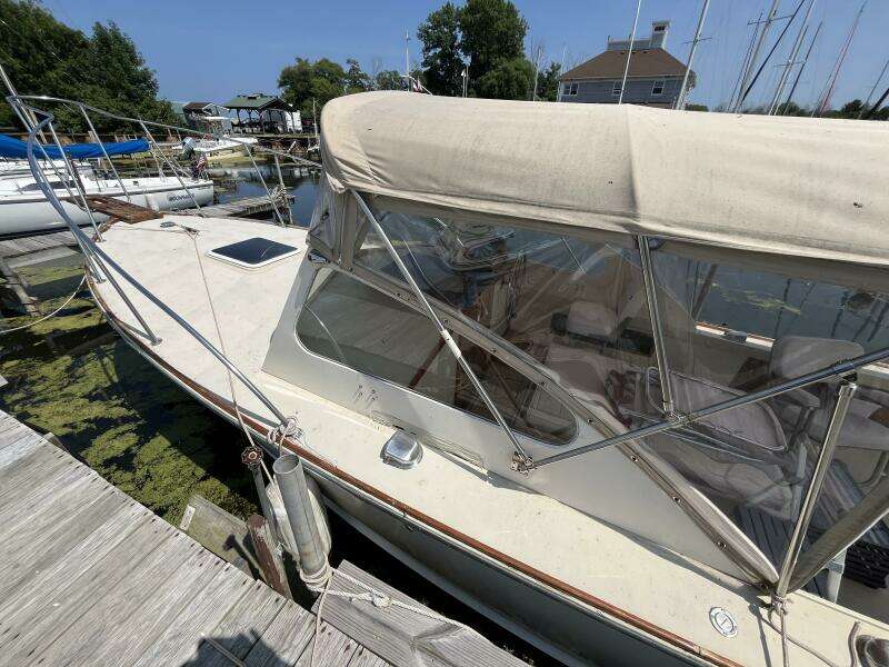 1981 Dyer Dyer 29 Flush Deck-Bass Boat