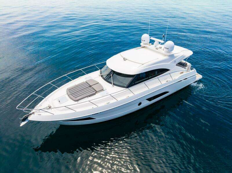 2019 Riviera 4800 Sport Yacht