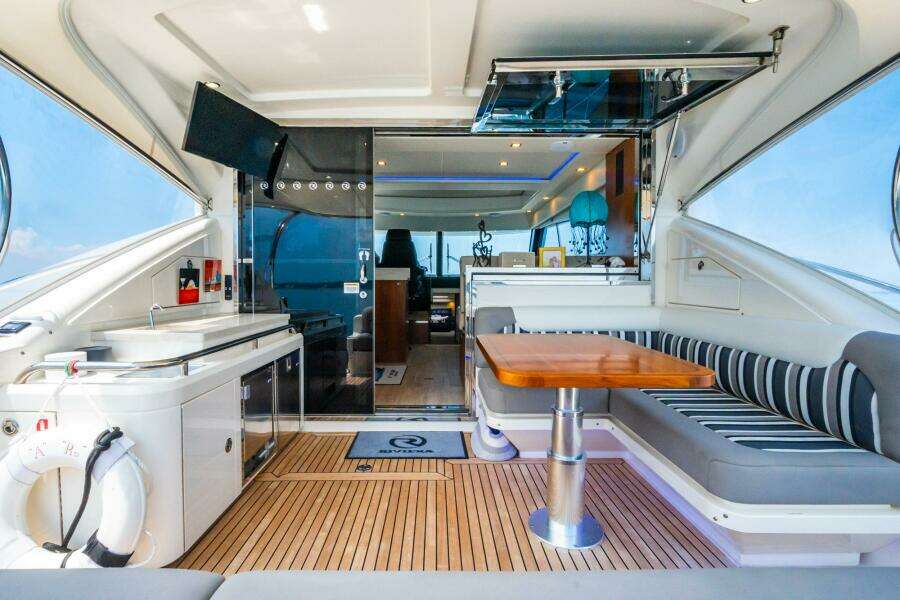 2019 Riviera 4800 Sport Yacht