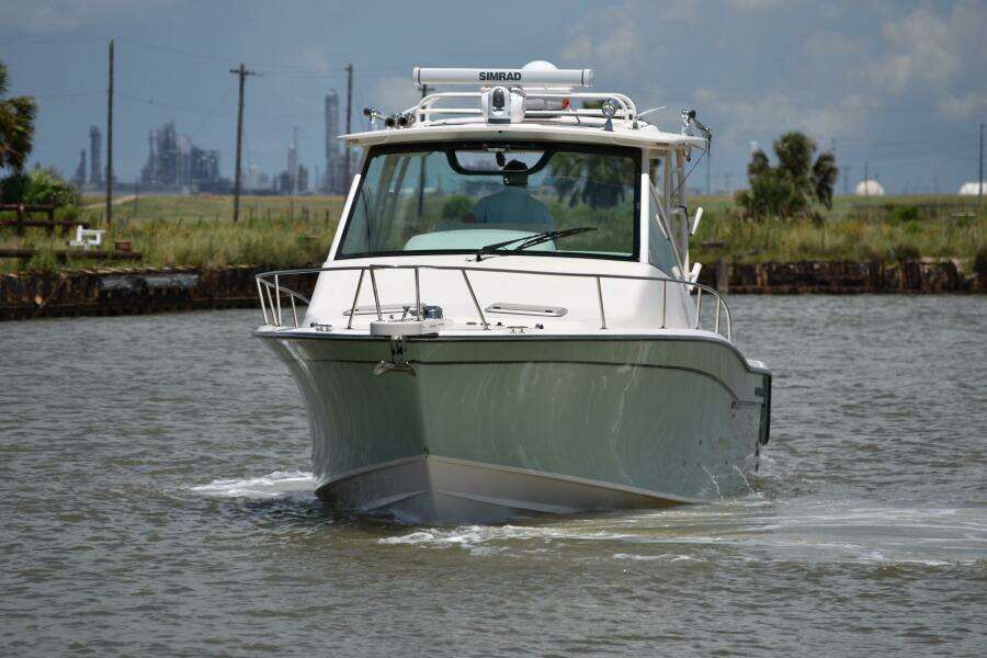 2016 Grady-White 330 Express 