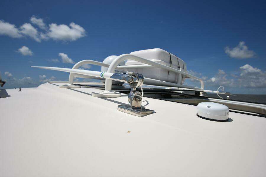 2016 Grady-White 330 Express 