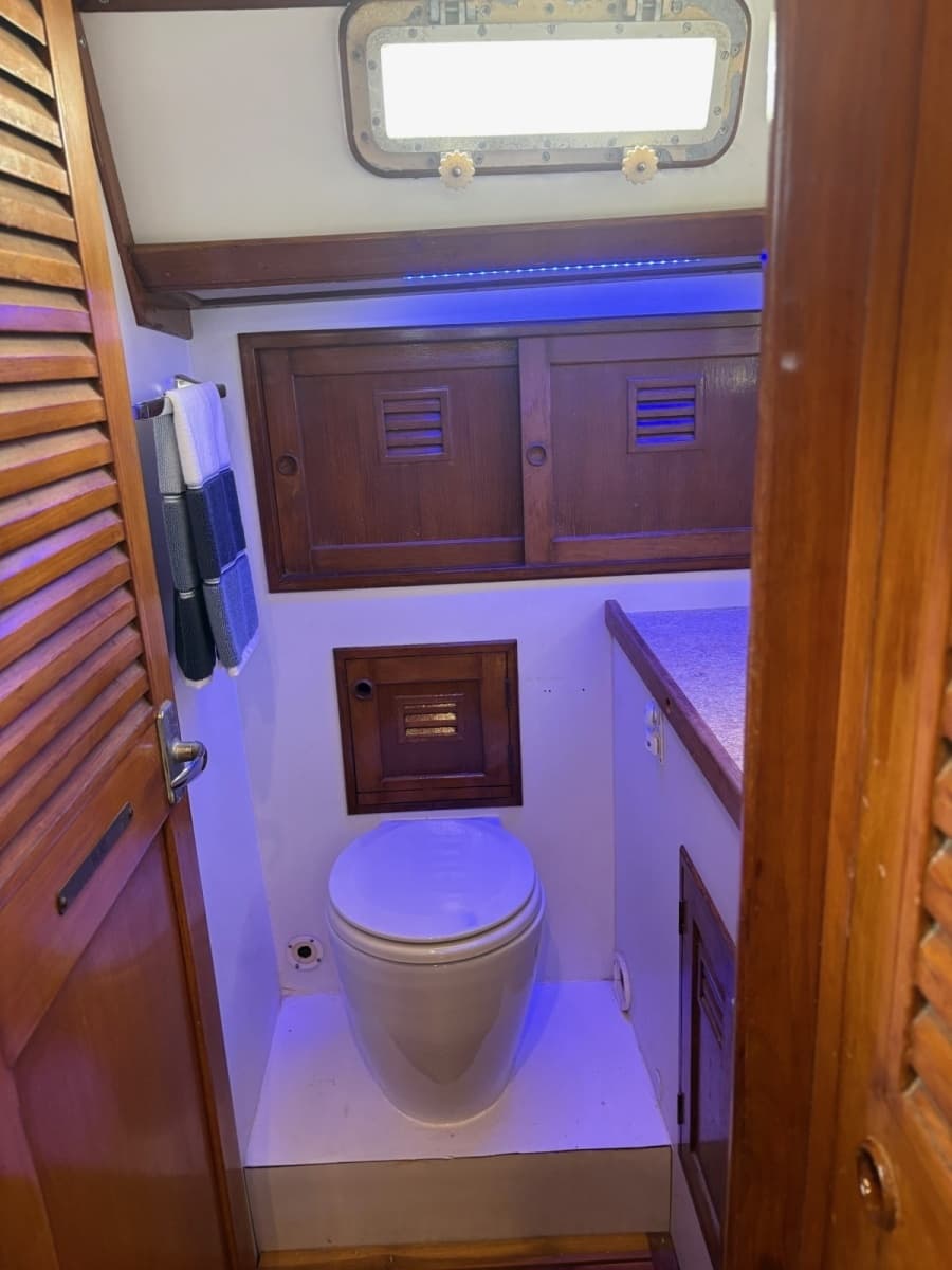 1980 Cheoy Lee Aft Cockpit