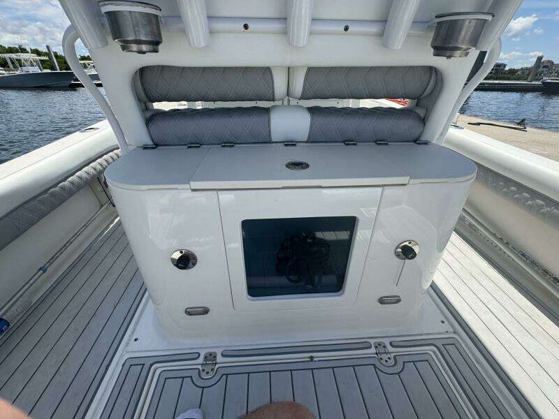 2018 ShearWater 270 Carolina Flare