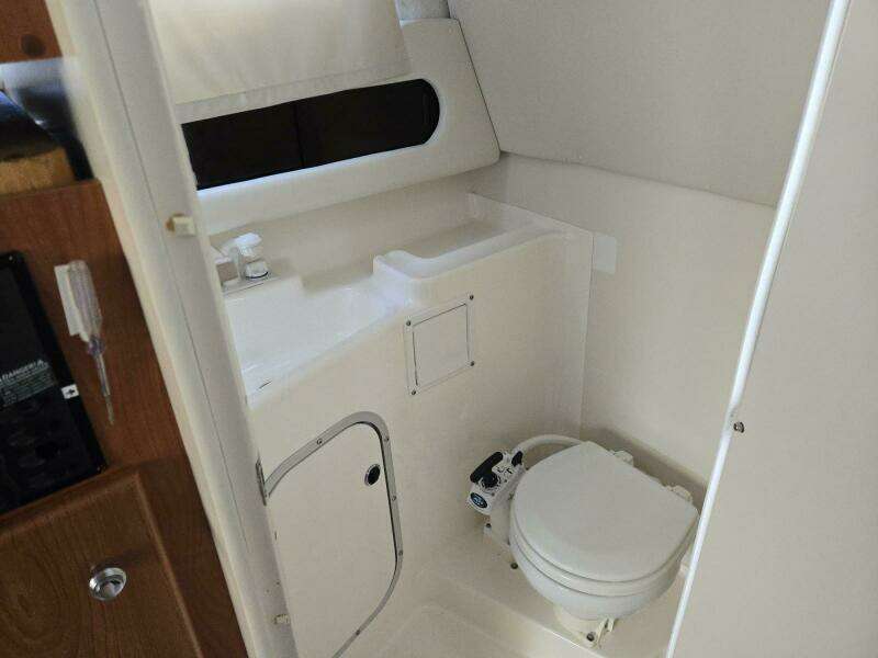 2005 Bayliner 289 EC