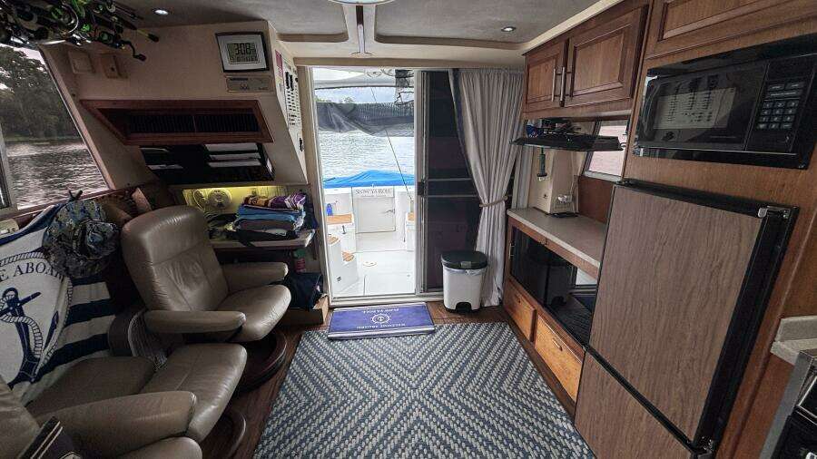 1998 Mainship 350