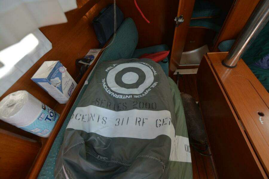 2000 Beneteau Oceanis 311