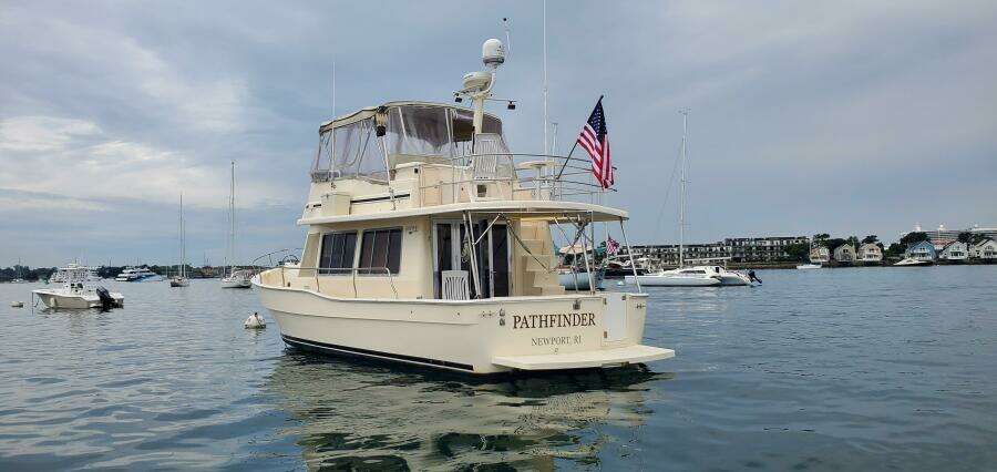 2004 Mainship 400 Trawler