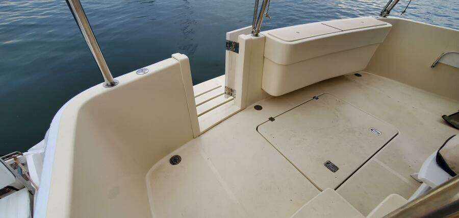 2004 Mainship 400 Trawler