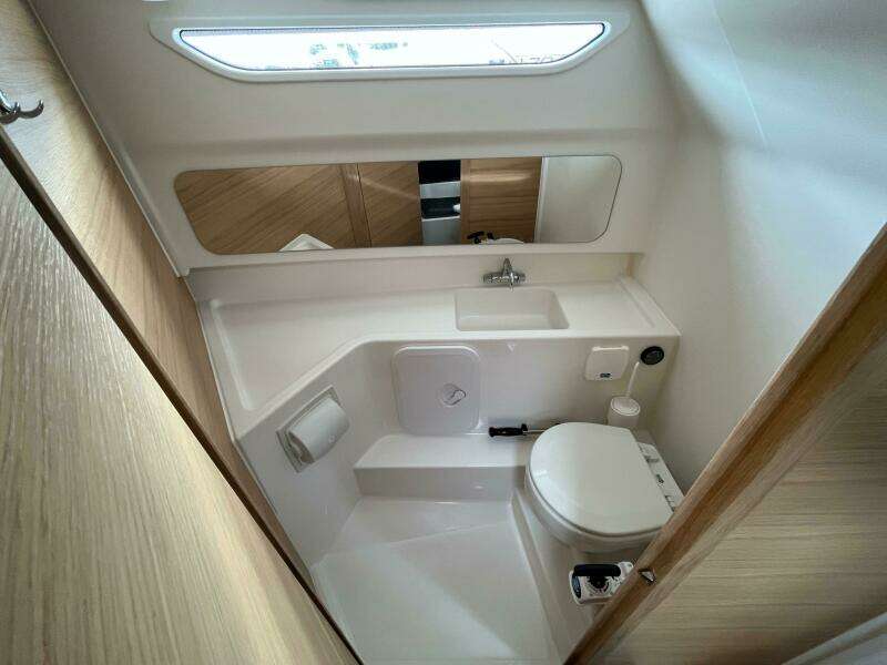 Nimbus Commuter 9 Head