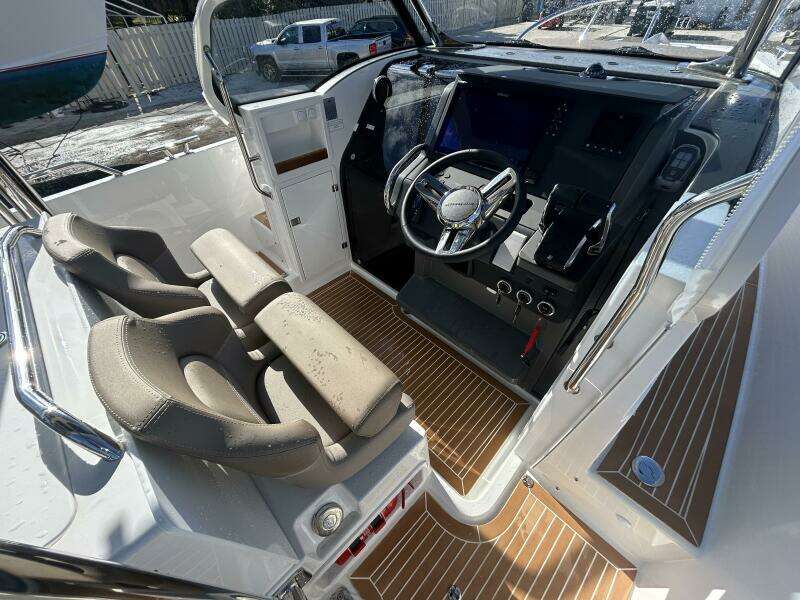 2024 Nimbus Tender 9