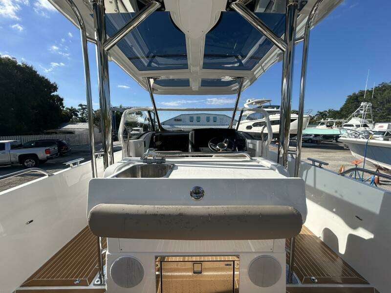 2024 Nimbus Tender 9