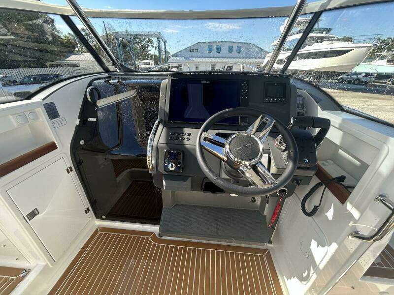 2024 Nimbus Tender 9