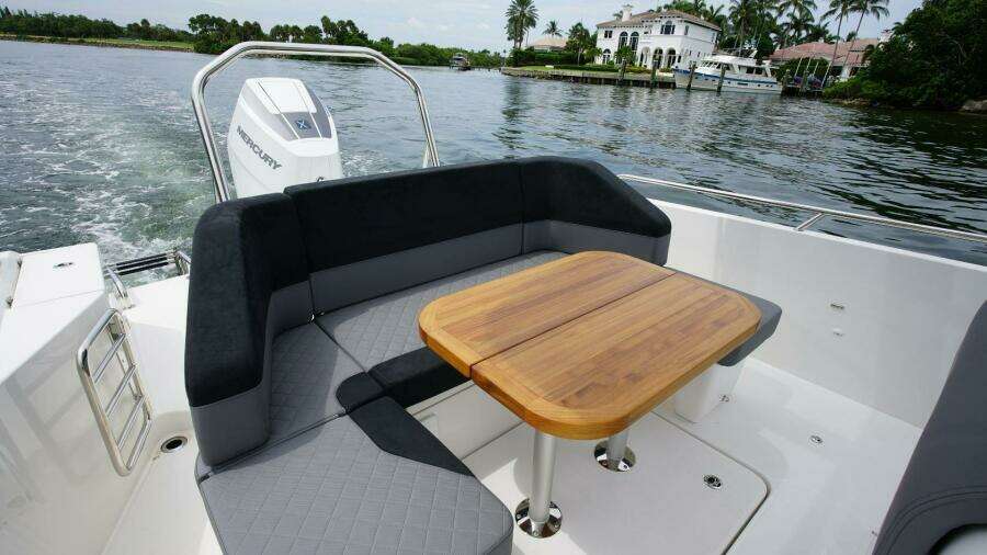Nimbus Tender 9 Aft Deck