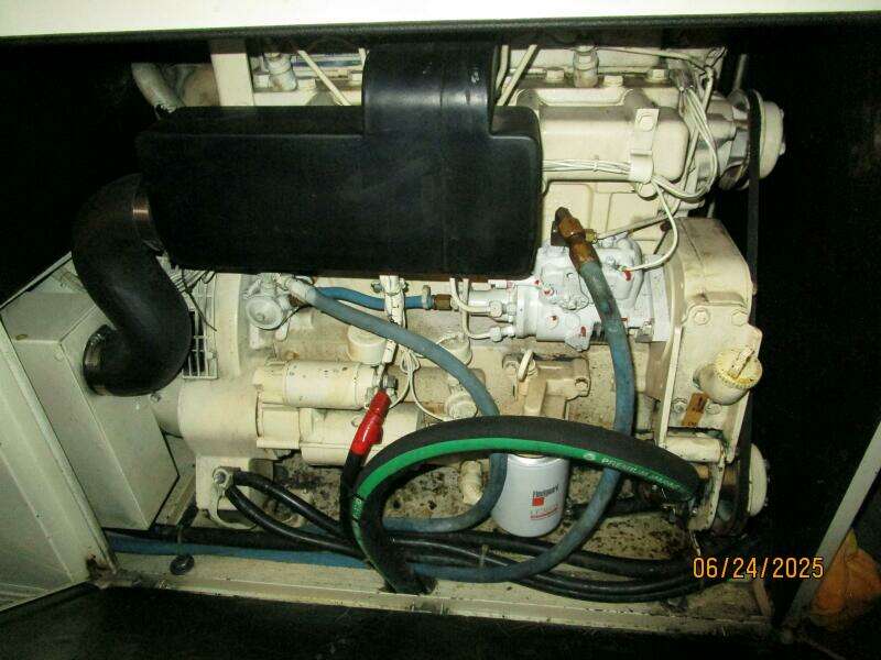 63' Hatteras generator1