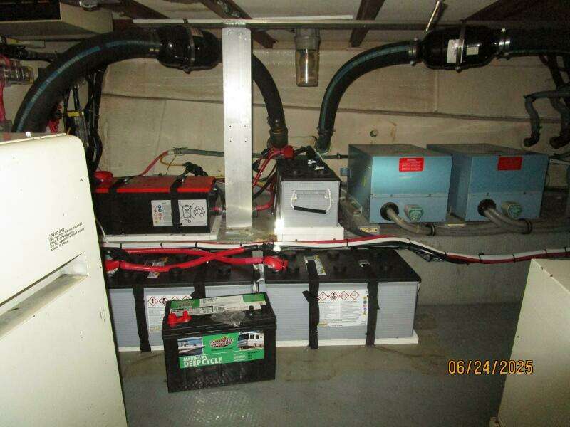63' Hatteras generator room starboard