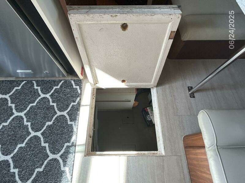 63' Hatteras generator room access