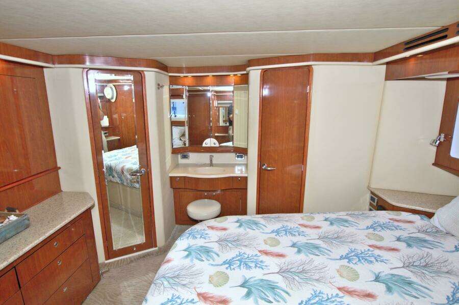 2003 Sea Ray 480 Motor Yacht